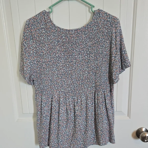 URBAN Romantics Blue and Pink Patterned Blouse - Picture 3 of 4